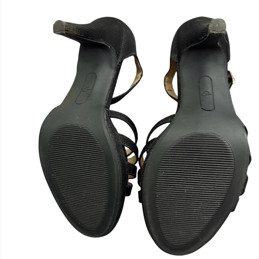 CP Traci Black Strappy Sandals W/ An Ankle Strap Closure and A Med Heel. Size 8W - Picture 5 of 8